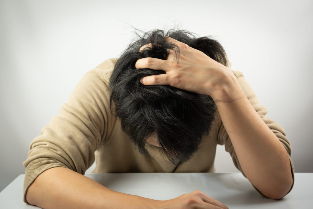 ブラックな運送会社に入って悩む人